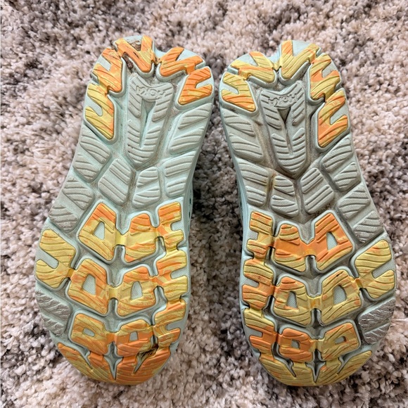Hoka Women's Running Shoes size 8 - Picture 3 of 4